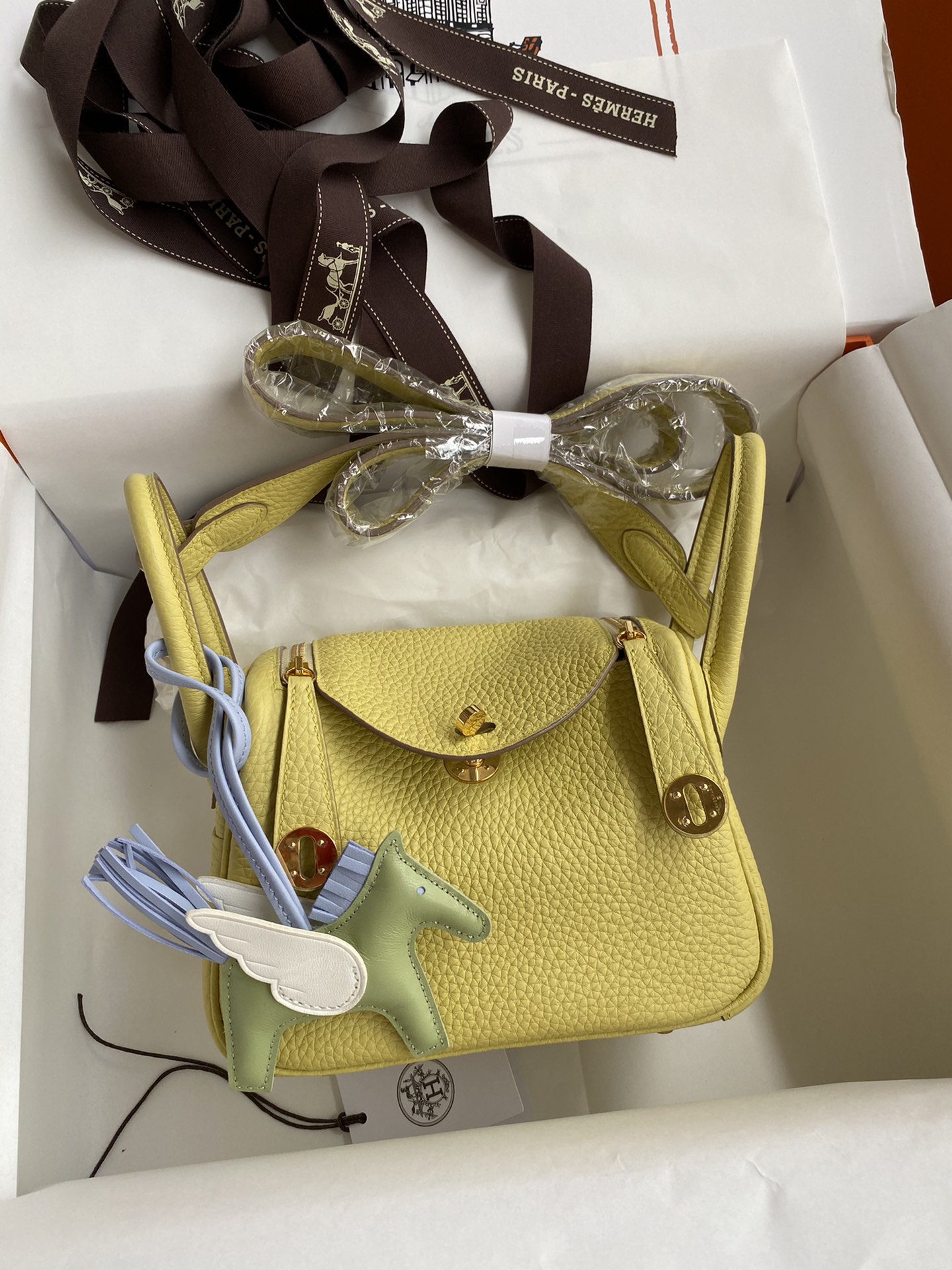 Hermes Mini Lindy 19cm Handbag Shoulder Bag In Jaune Poussin Clemence Leather